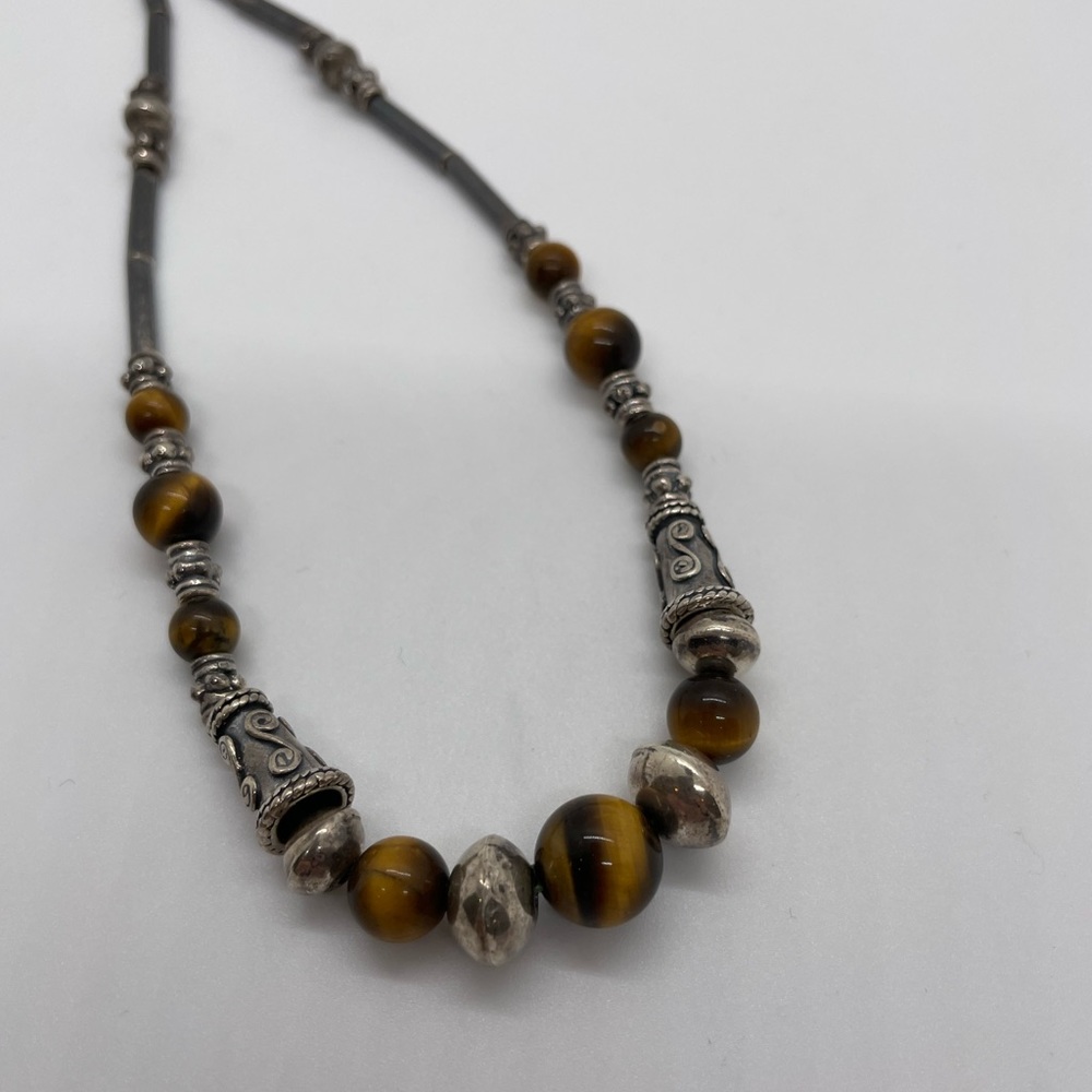 VINTAGE TIGER'S EYE CHIPS COLLAR NECKLACE WITH FILIGREE SILVER